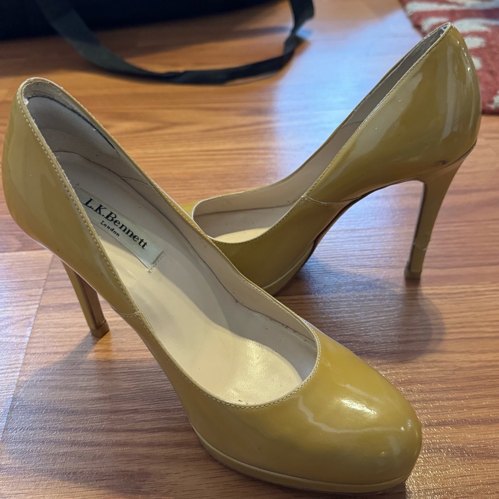 LK Bennett London Nude Patent Leather Women's Heels‎ size 37 1/2 Preppy Work